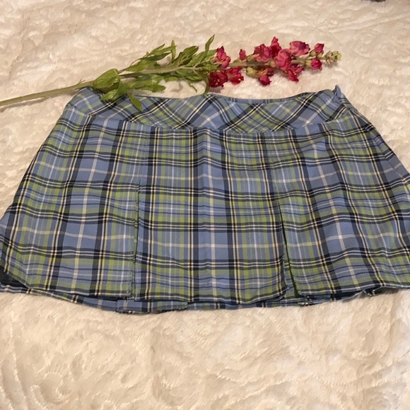 Abercrombie & Fitch Dresses & Skirts - ABERCROMBIE & FITCH PLAID SKIRT SIZE 2